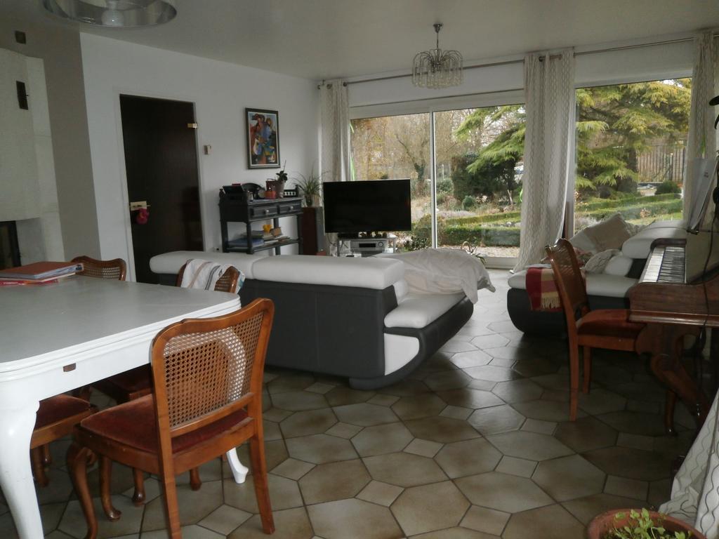 B&B Egloff Erondelle ภายนอก รูปภาพ